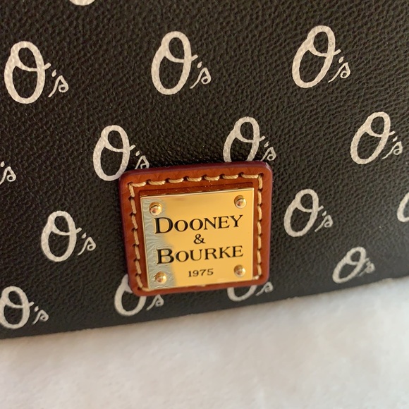 SOLD OUT!! LAST ONE - NWT DOONEY & BOURKE ORIOLES LOGO CROSSBODY - Picture 6 of 6